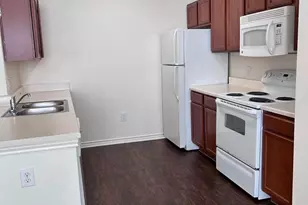 703 N San Marcos St, San Antonio, TX 78207 - Photo 13