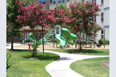 703 N San Marcos St, San Antonio, TX 78207 - Photo 9