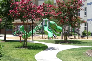 703 N San Marcos St, San Antonio, TX 78207 - Photo 9