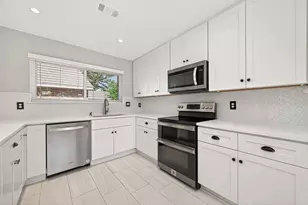 12707 Pantano Drive, Houston, TX 77065 - Photo 7
