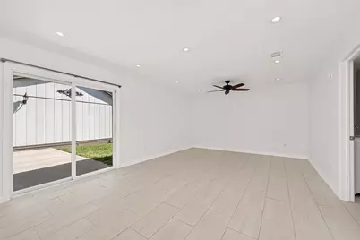 12707 Pantano Drive, Houston, TX 77065 - Photo 19