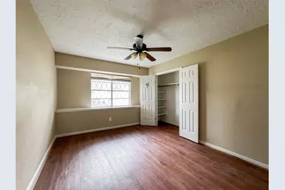 5907 Darkwood Drive, Houston, TX 77088 - Photo 11