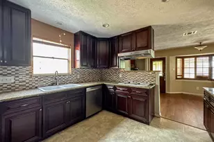 5907 Darkwood Dr, Houston, TX 77088 - Photo 7