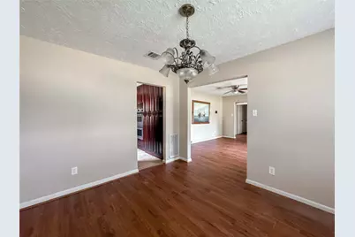 5907 Darkwood Drive, Houston, TX 77088 - Photo 5