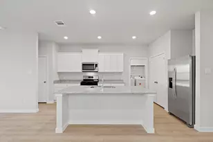 325 Bennett St, Angleton, TX 77515 - Photo 15