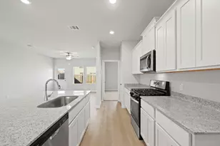 325 Bennett St, Angleton, TX 77515 - Photo 17