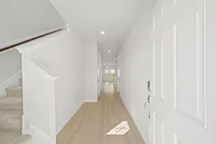 325 Bennett St, Angleton, TX 77515 - Photo 3