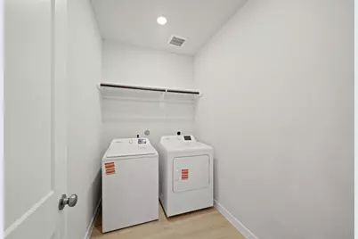 325 Bennett Street, Angleton, TX 77515 - Photo 5