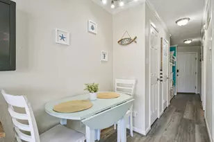 6102 Seawall Blvd, Galveston, TX 77551 - Photo 11