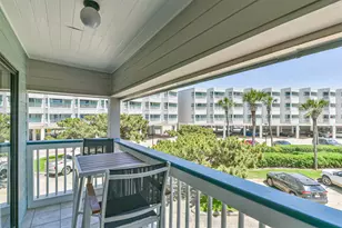 6102 Seawall Blvd, Galveston, TX 77551 - Photo 21