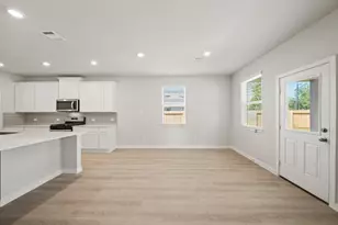 3605 Crawford St, Bay City, TX 77414 - Photo 9