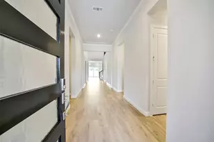 9910 Deep Water Dr, Missouri City, TX 77459 - Photo 5