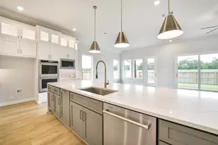 9910 Deep Water Dr, Missouri City, TX 77459 - Photo 11