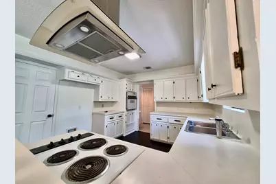 17518 Majestic Forest Drive, Spring, TX 77379 - Photo 9