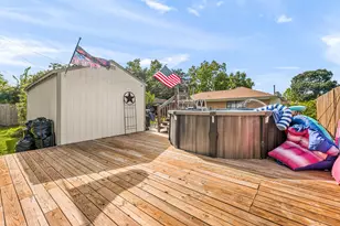 207 Chandler Dr, Baytown, TX 77521 - Photo 33