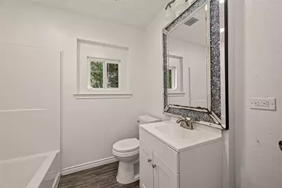 5739 Waterford Drive, Houston, TX 77033 - Photo 23
