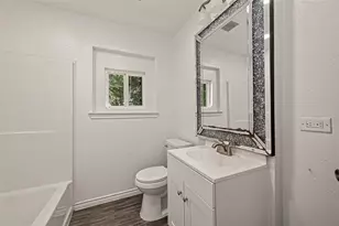 5739 Waterford Dr, Houston, TX 77033 - Photo 23