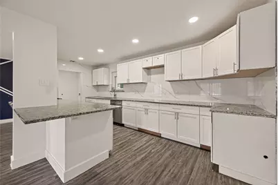 5739 Waterford Drive, Houston, TX 77033 - Photo 13