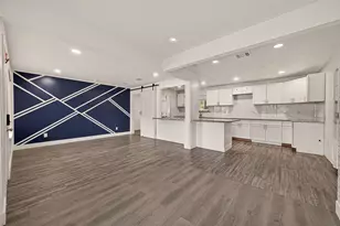 5739 Waterford Dr, Houston, TX 77033 - Photo 7