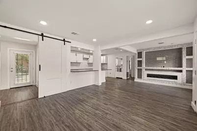 5739 Waterford Drive, Houston, TX 77033 - Photo 5