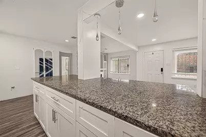 5739 Waterford Drive, Houston, TX 77033 - Photo 15