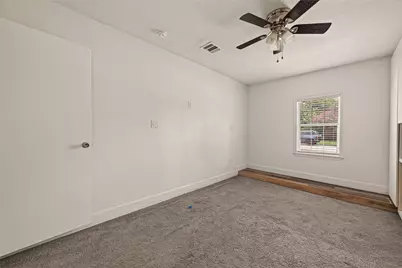 5739 Waterford Drive, Houston, TX 77033 - Photo 17