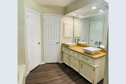 14135 Sandfield Drive, Houston, TX 77077 - Photo 23