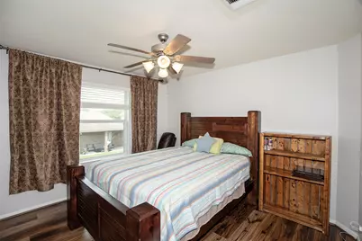 2110 Stonehollow Court, Pearland, TX 77581 - Photo 25