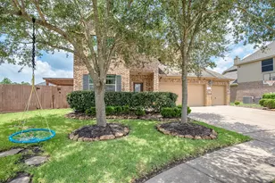 2110 Stonehollow Ct, Pearland, TX 77581 - Photo 3