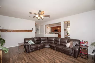 2110 Stonehollow Court, Pearland, TX 77581 - Photo 9