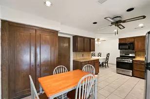 522 Rainy River Dr, Houston, TX 77037 - Photo 9