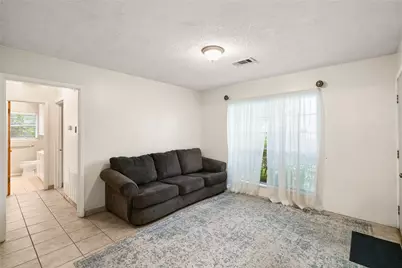 522 Rainy River Drive, Houston, TX 77037 - Photo 3