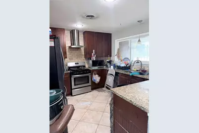9202 Sunnywood Drive, Houston, TX 77088 - Photo 5