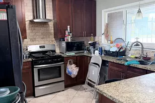 9202 Sunnywood Dr, Houston, TX 77088 - Photo 5