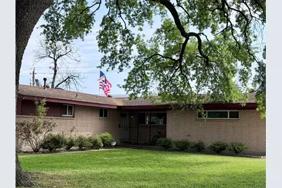 9202 Sunnywood Drive, Houston, TX 77088 - Photo 3