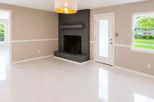 513 W Texas St, Brazoria, TX 77422 - Photo 3