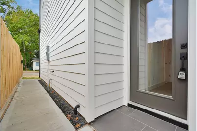 5516 Hardy Street, Houston, TX 77009 - Photo 3