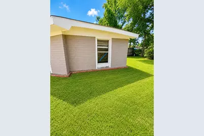 8127 Richland Drive, Houston, TX 77028 - Photo 15