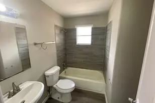 8127 Richland Dr, Houston, TX 77028 - Photo 9