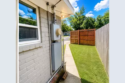 8127 Richland Drive, Houston, TX 77028 - Photo 19