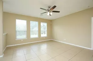 10243 Mills Run Dr, Houston, TX 77070 - Photo 9