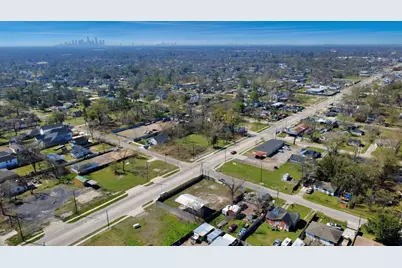 6005 Laura Koppe Road, Houston, TX 77016 - Photo 21