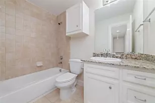 826 E 40th St, Houston, TX 77022 - Photo 17