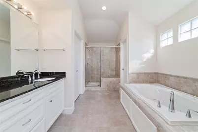 826 E 40th Street, Houston, TX 77022 - Photo 13