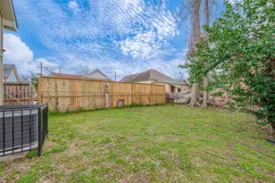 1216 Campbell St, Houston, TX 77009 - Photo 29