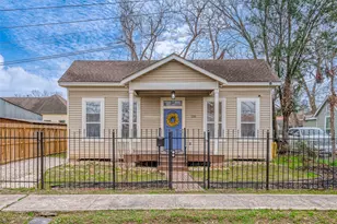 1216 Campbell St, Houston, TX 77009 - Photo 1
