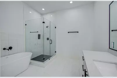 119 E 38th Street, Houston, TX 77018 - Photo 21