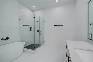 119 E 38th St, Houston, TX 77018 - Photo 21