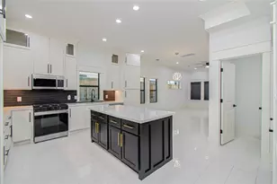 119 E 38th St, Houston, TX 77018 - Photo 11