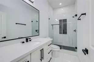 119 E 38th St, Houston, TX 77018 - Photo 25